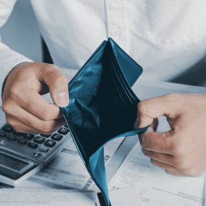 Кабмин планирует расширить возможности списания долгов